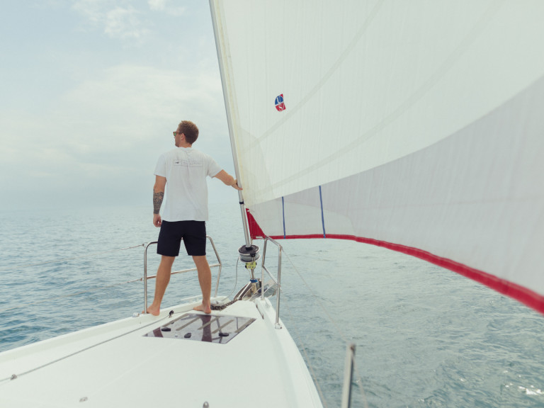 Ein Jeanneau Sun Odyssey 440 mieten in Antigua