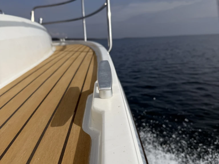 Vermietung Motorboot Jeanneau mit Führerschein