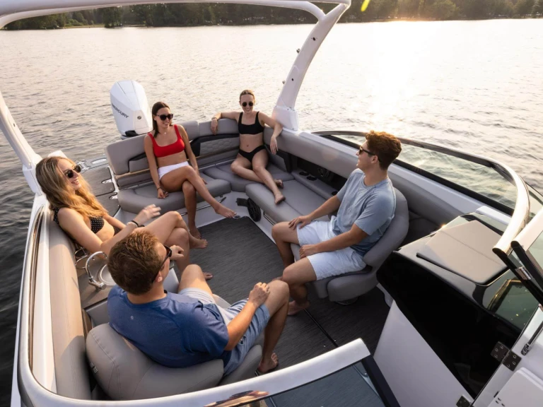 Vermietung Motorboot Cranchi mit Führerschein