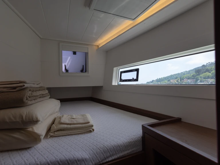 Bootsverleih Lagoon Lagoon 40 Bocca di Magra Samboat