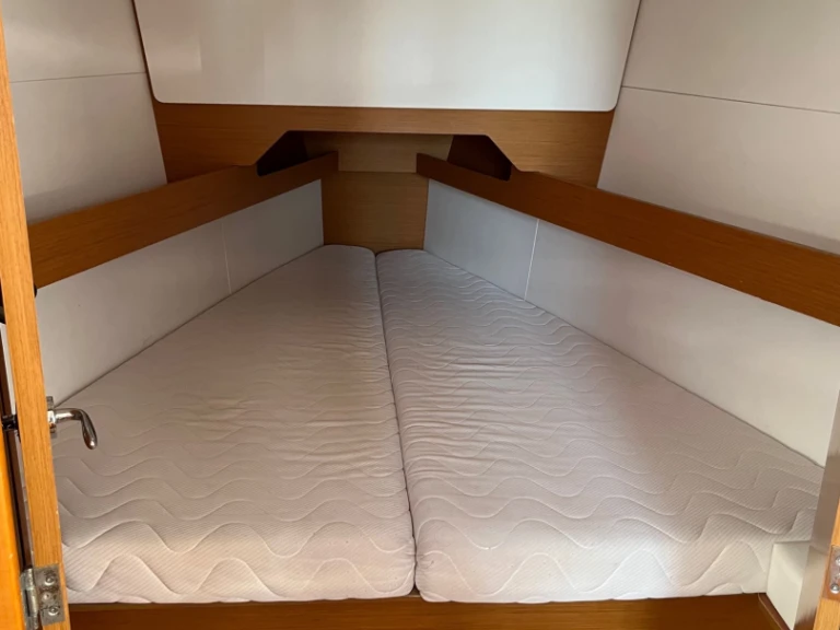 Boot mieten Sukošan günstig Sun Odyssey 349