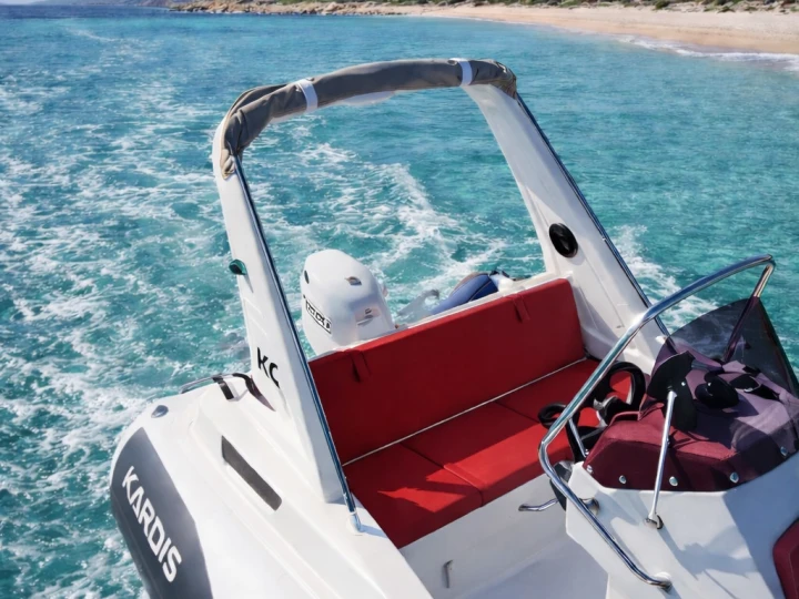 Ein Kardis Kardis Fox 570 mieten in Marina di Portisco