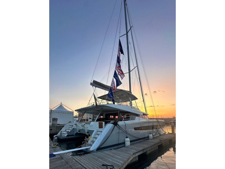 Ein Fountaine Pajot Fountain Pajot mieten in Vibo Marina