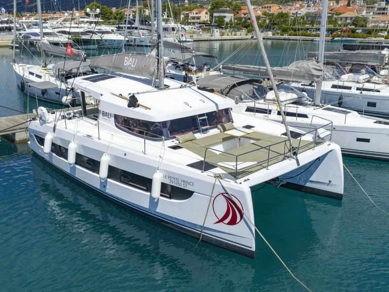 YachtCharter in Kaštela - Bali Bali Catsmart OW - 3 cab. auf SamBoat