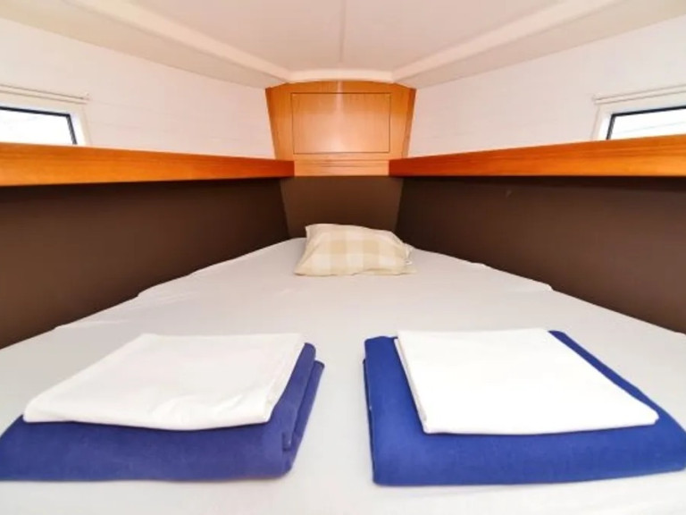 Ein Bavaria Bavaria Cruiser 37 B mieten in Betina