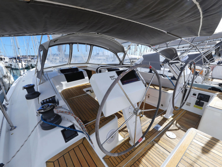 YachtCharter in Seget Donji - Hanse Hanse 455 auf SamBoat