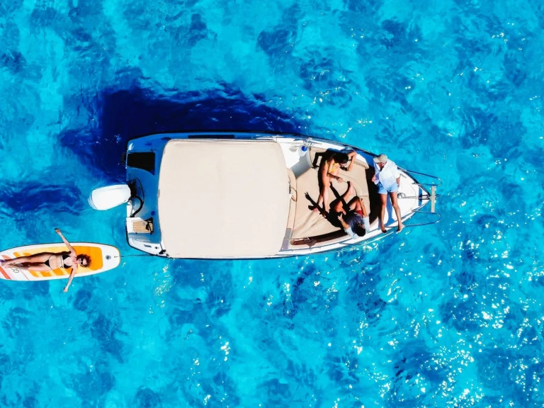 Motorboot mieten in Ciutadella de Menorca zum besten Preis