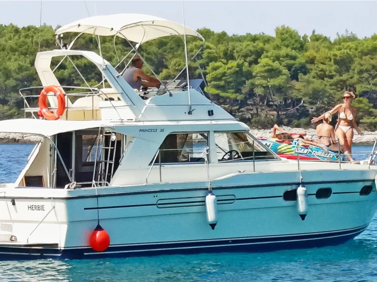 Boot mieten Mali Lošinj günstig Princess 35 Fly