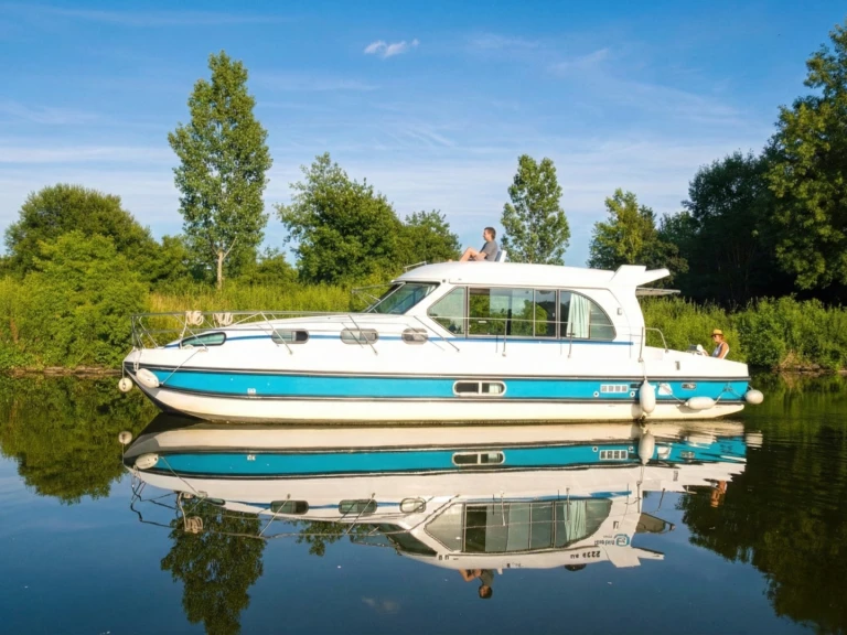Ein Nicols Yacht Nicols Sedan 1170 mieten in Amieira