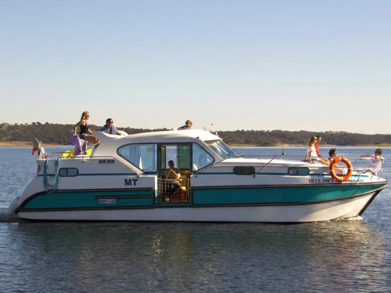 Vermietung Motorboot Nicols Yacht mit Führerschein
