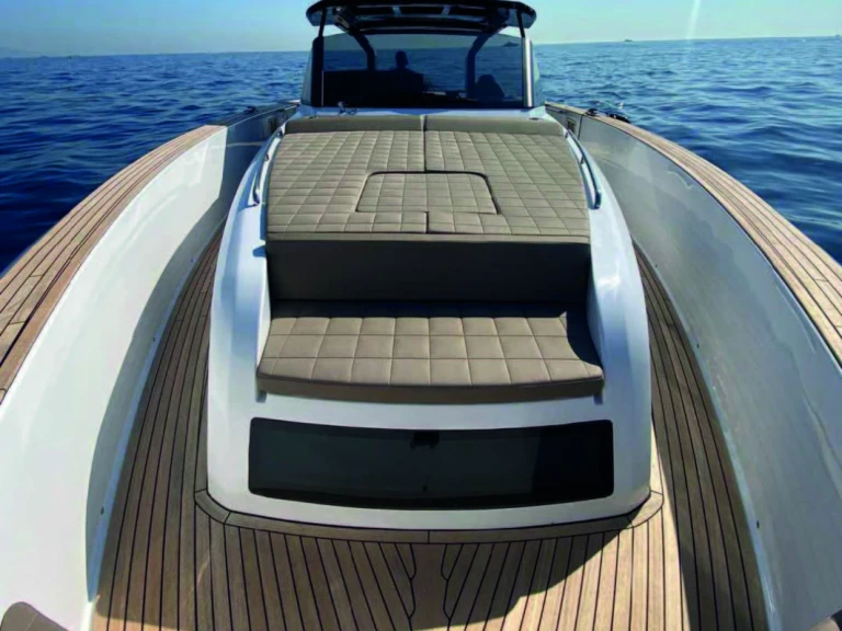 Pardo Yachts Pardo 50 mieten Torre Annunziata