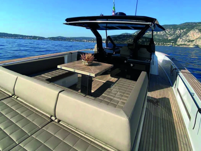 Ein Pardo Yachts Pardo 50 mieten in Torre Annunziata