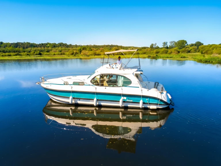 YachtCharter in Cahors - Nicols Yacht Nicols Estivale Quattro B auf SamBoat