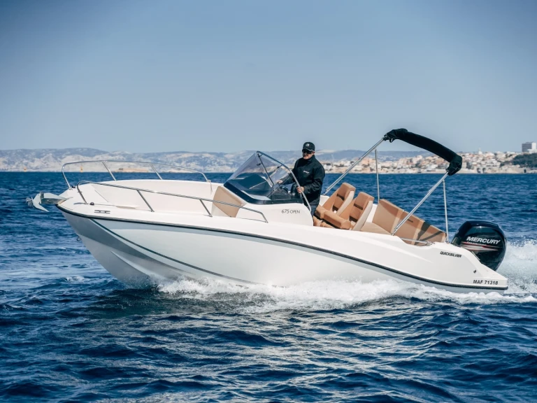 Quicksilver Activ 675 Open mieten Marseille
