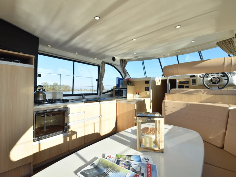 Vermietung Motorboot Nicols Yacht mit Führerschein