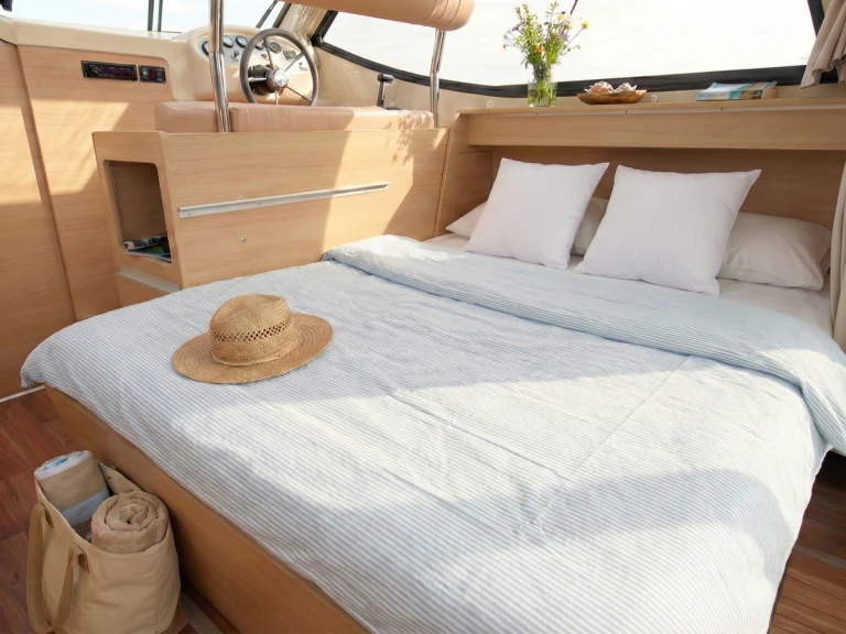 Vermietung Motorboot Nicols Yacht mit Führerschein