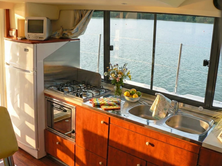 Bootsverleih Nicols Yacht Nicols Estivale Quattro B Le Somail Samboat