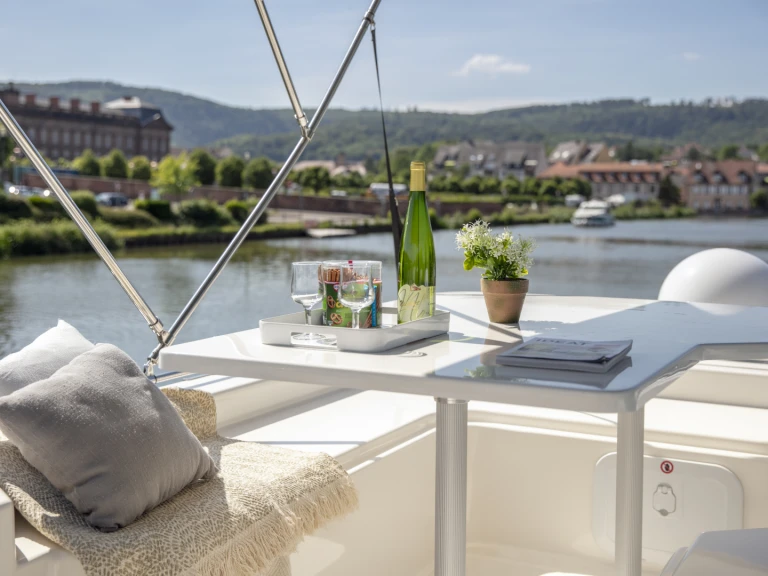 Ein Nicols Yacht Nicols Octo Fly 12 mieten in Grez-Neuville