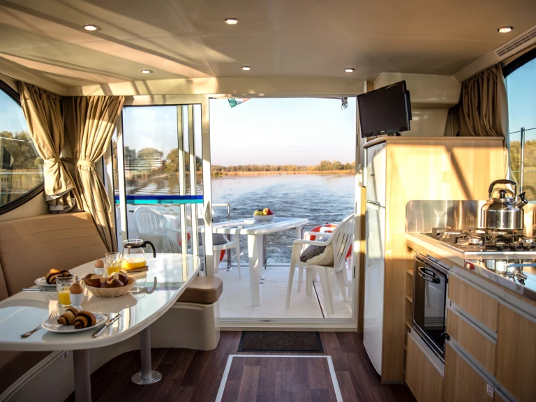 YachtCharter in Kisköre - Nicols Yacht Nicols Estivale Sixto + auf SamBoat