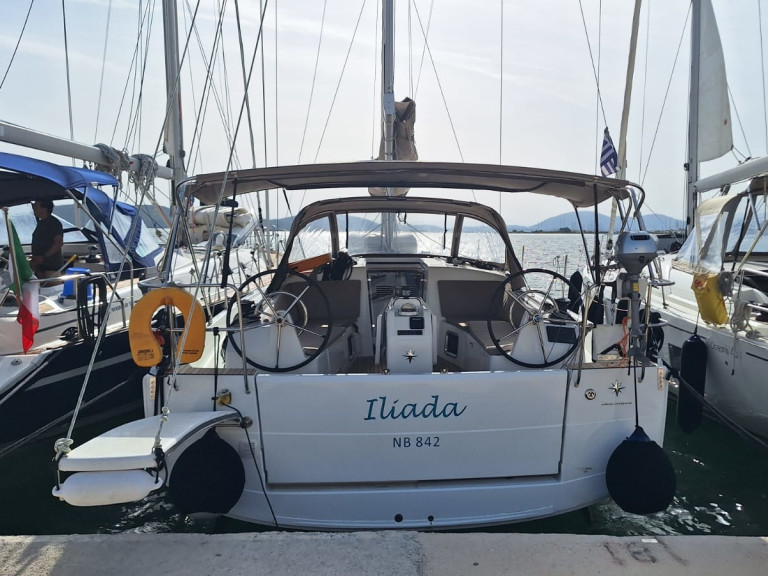 Ein Jeanneau Sun Odyssey 410 mieten in Lefkáda