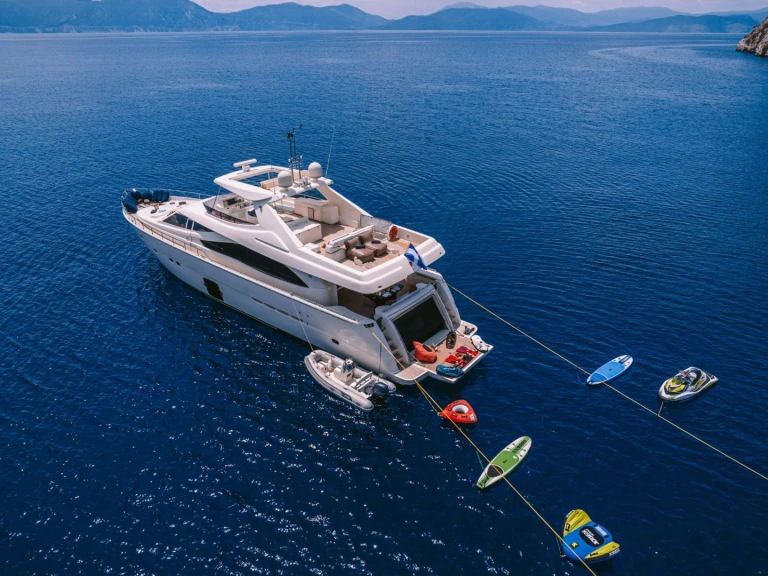 Vermietung Yacht Ferretti mit Führerschein