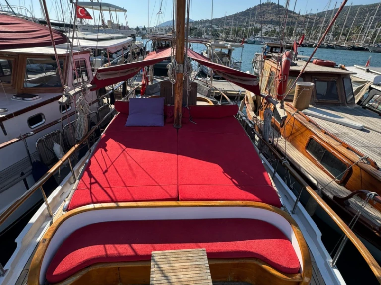 Vermietung Segelboot Tirhandil  mit Führerschein