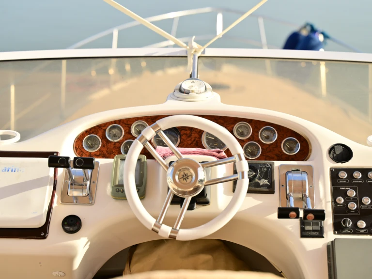 Boot mieten Antalya (City) günstig 400 Sedan Bridge