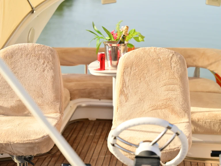 Motorboot mieten in Antalya (City) - Sea Ray 400 Sedan Bridge