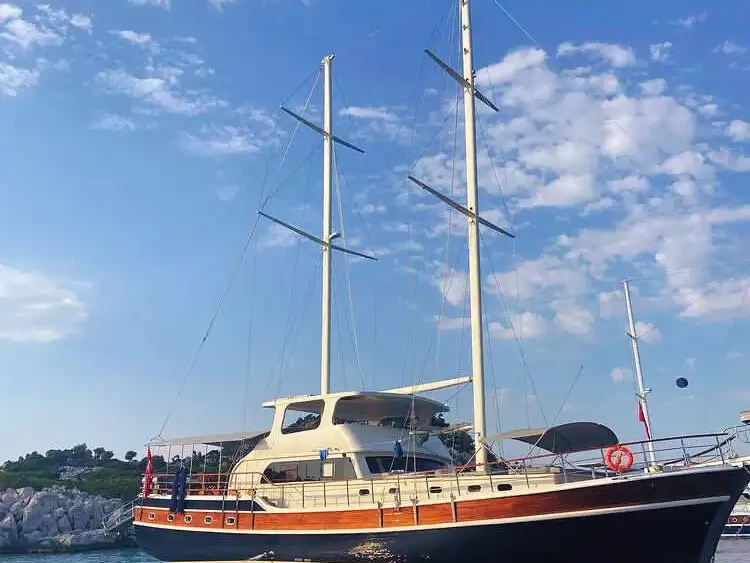 Vermietung Segelboot Custom mit Führerschein