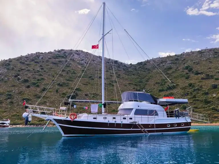 Vermietung Segelboot Custom mit Führerschein