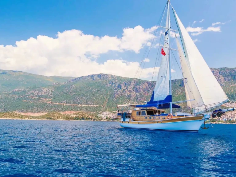 Vermietung Segelboot Custom mit Führerschein