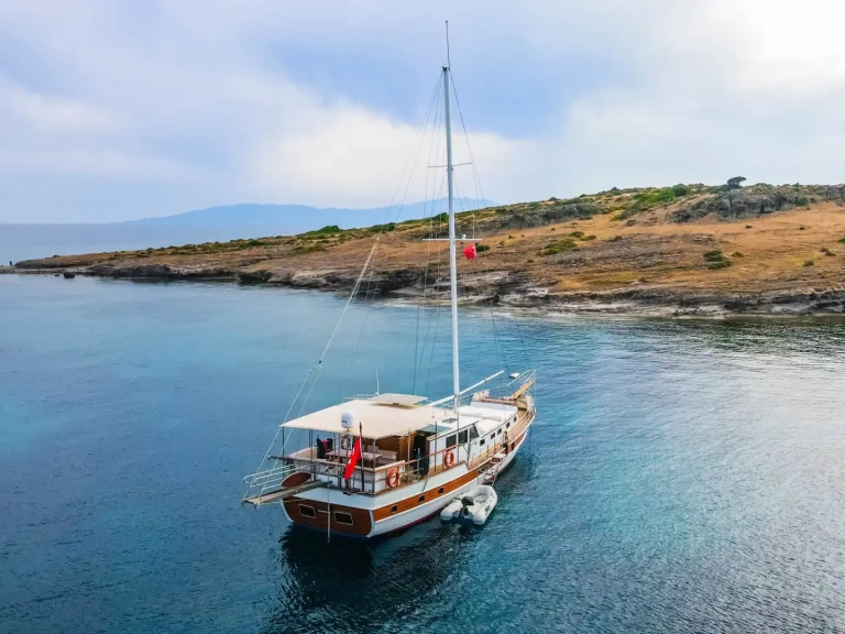 Vermietung Segelboot Custom mit Führerschein