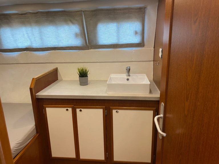 Ein  Tarpon 37 mieten in Mittersheim