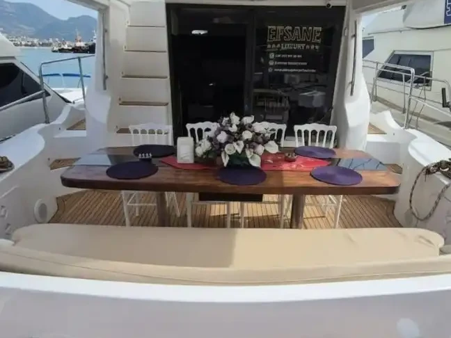 Vermietung Segelboot Custom mit Führerschein