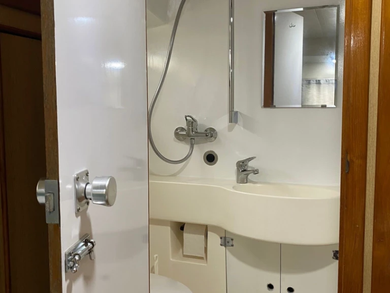 Vermietung Motorboot  mit Führerschein