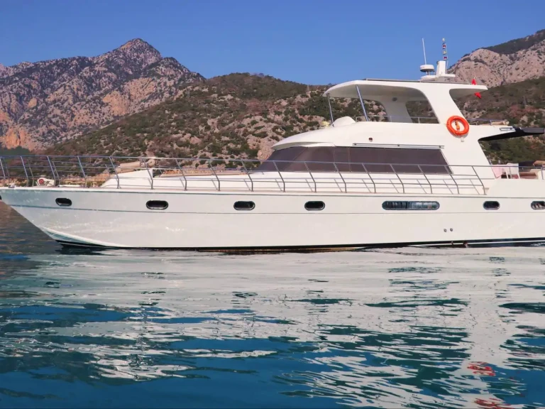 Vermietung Segelboot Custom mit Führerschein