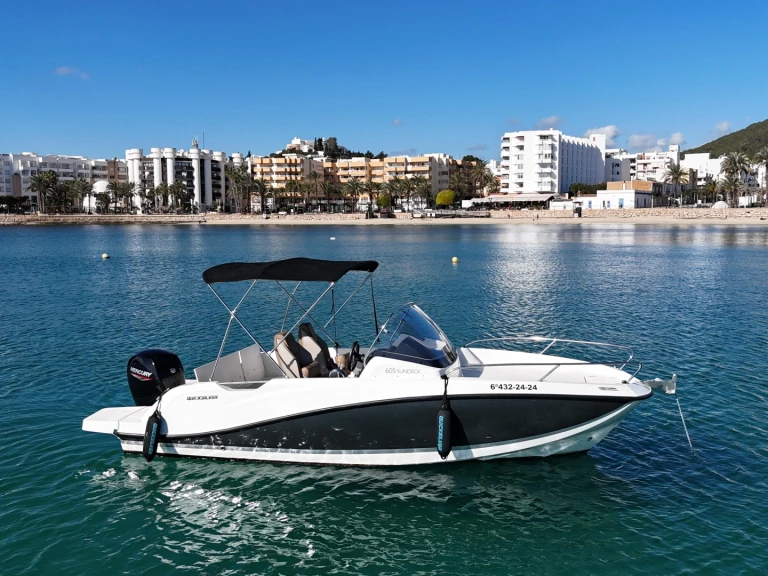 YachtCharter in Antibes - Quicksilver Quicksilver 605 Sundeck auf SamBoat