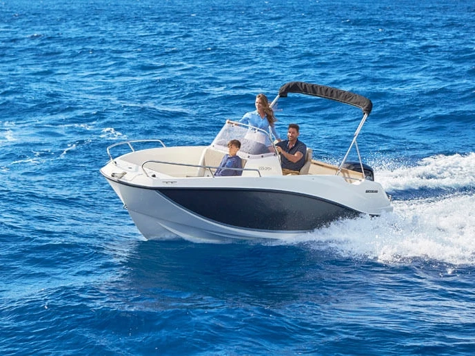 Boot mieten Antibes günstig Activ 555 Open