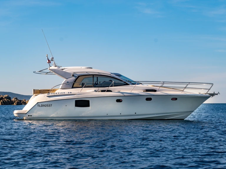 Vermietung Motorboot Jeanneau mit Führerschein
