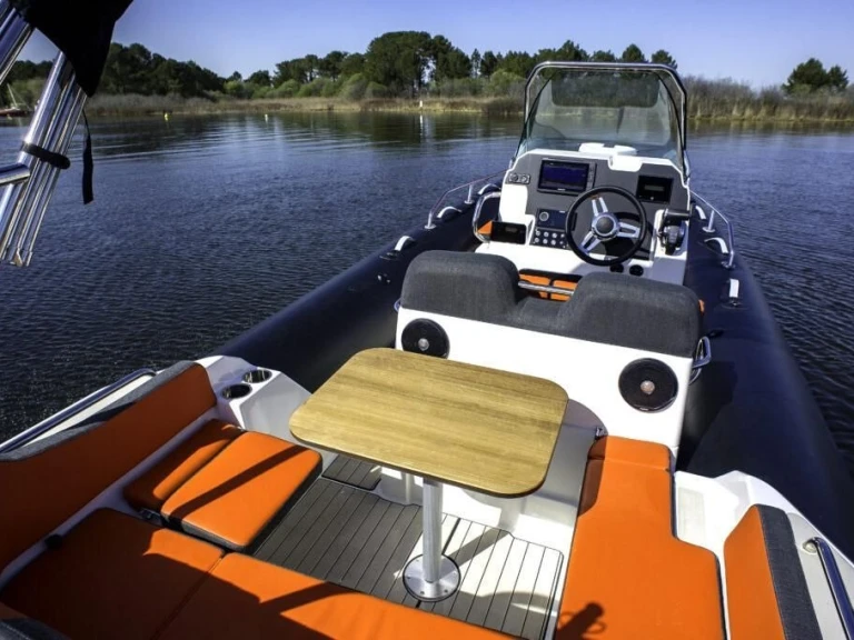 Schlauchboot mit oder ohne Skipper Zodiac mieten in Port-Haliguen