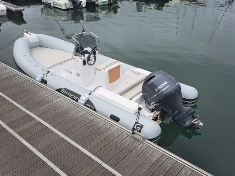 Ein Capelli Tempest 630 mieten in Port-Haliguen