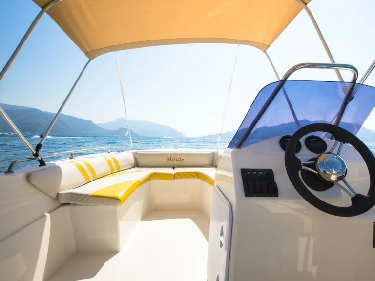 Motorboot mieten in Sète zum besten Preis