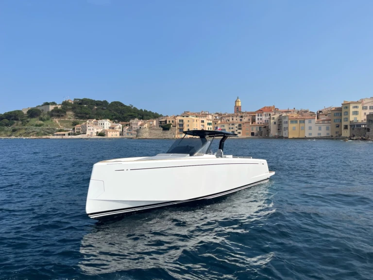 Ein Pardo Yachts Pardo 38 mieten in Port Grimaud