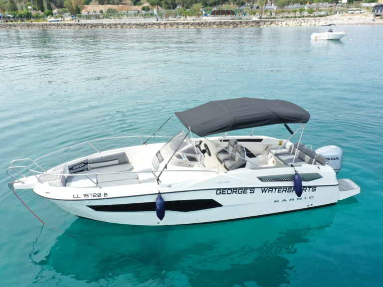 YachtCharter in Latchi - Karnic KARNIC 701 SL auf SamBoat