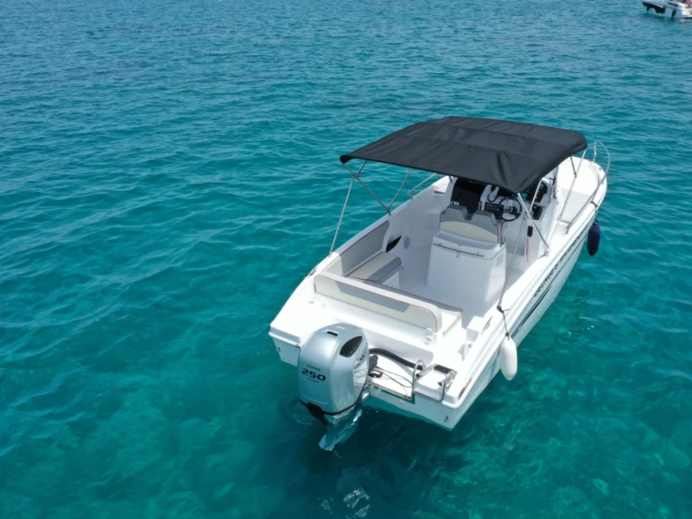 YachtCharter in Latchi - Selva SELVA - SUN DECK CLASSIC LINE SD 7.0 CABIN auf SamBoat