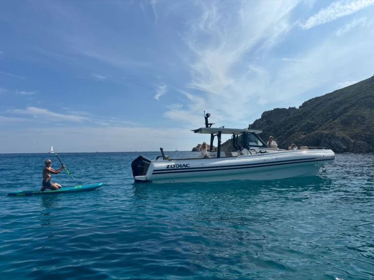 Vermietung Schlauchboot Zodiac mit Führerschein