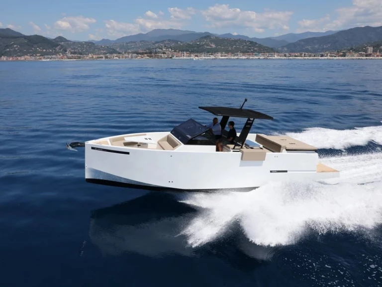 Vermietung Motorboot DE ANTONIO Yachts mit Führerschein