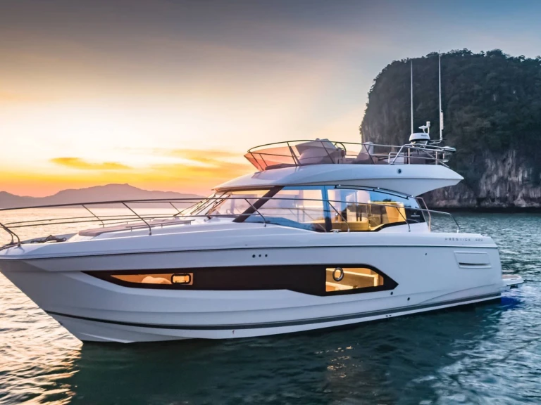 Ein Jeanneau Prestige 420 Fly mieten in Ajaccio