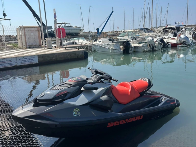 Vermietung Jetski Sea-Doo mit Führerschein