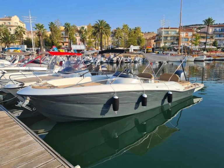 Motorboot mieten in Saint-Raphaël zum besten Preis